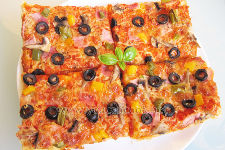 Pizzateig Rezept - Pizza selber machen 